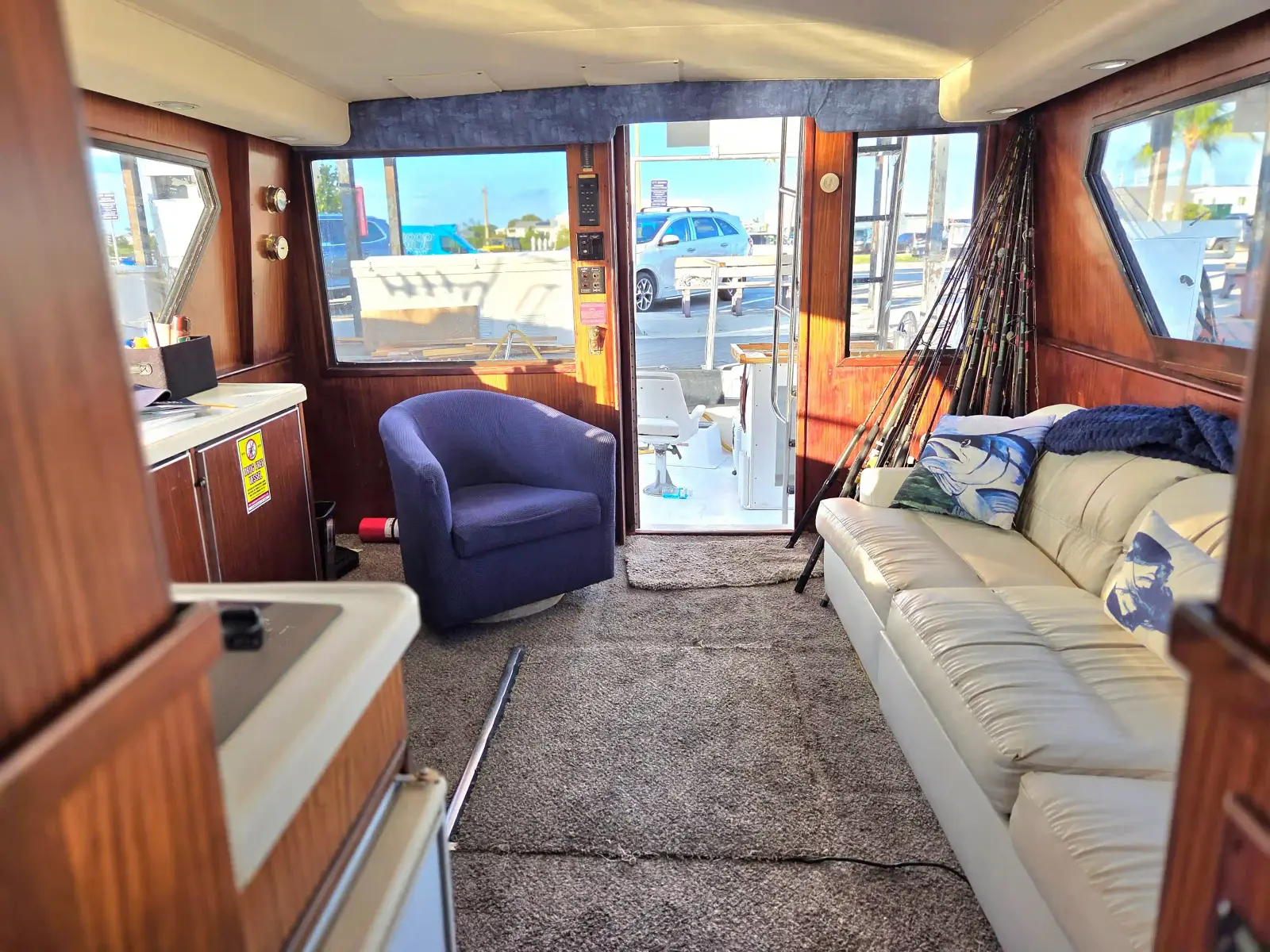 The air conditioned salon aboard the Magic with leather seating